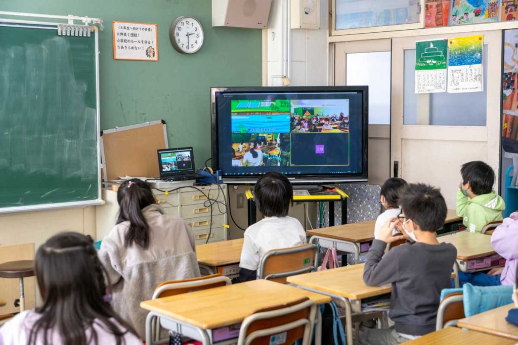 横浜市立鶴見小学校5年生オンライン特別講座の様子