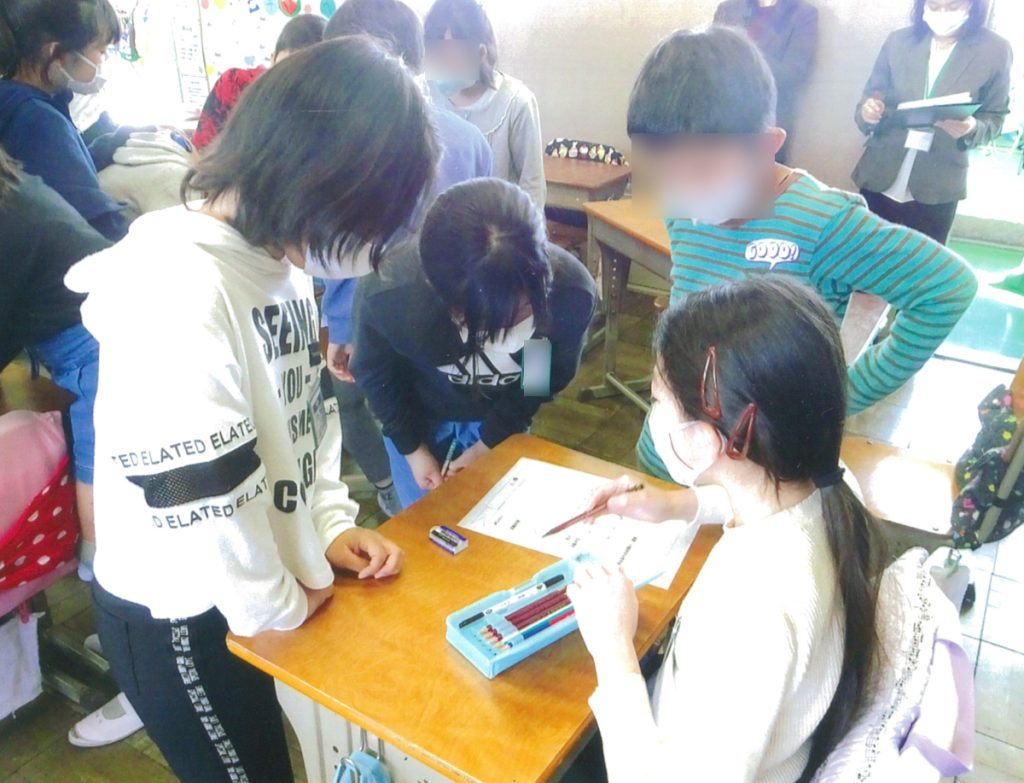 学級会写真４