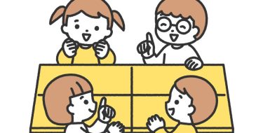 グループでの話合いで活発に議論する子供たち