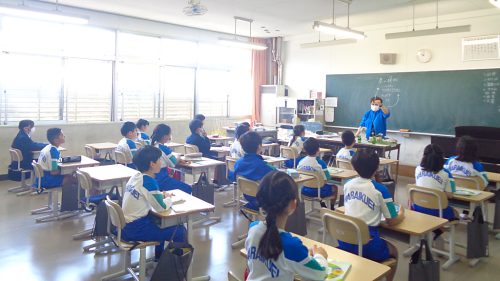 渡邊紀志江先生のクラス