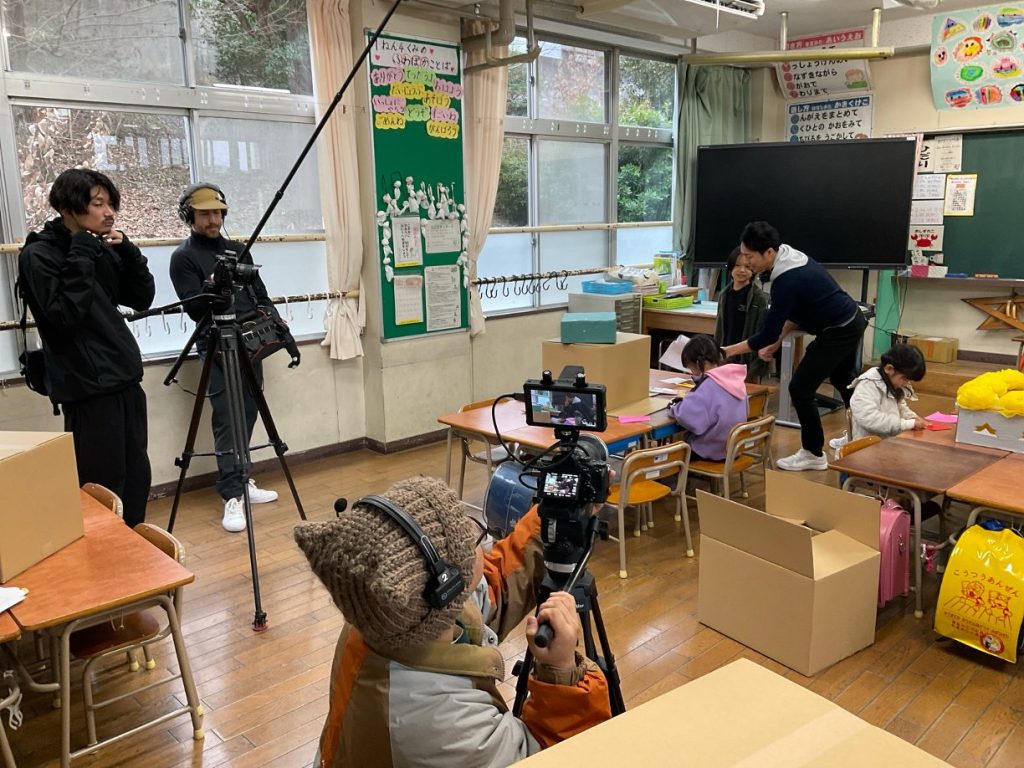 教員研修用ビデオの撮影現場のスナップ