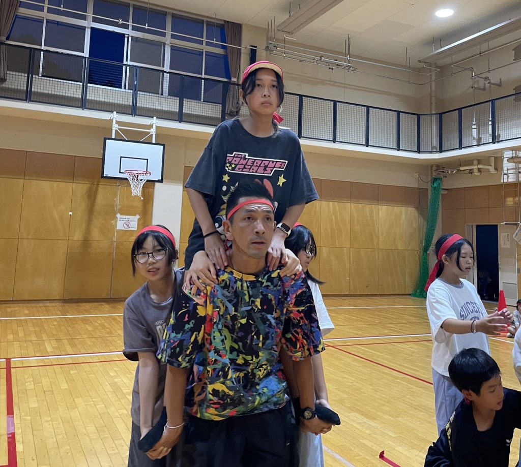 校長もガチで参戦している騎馬戦
