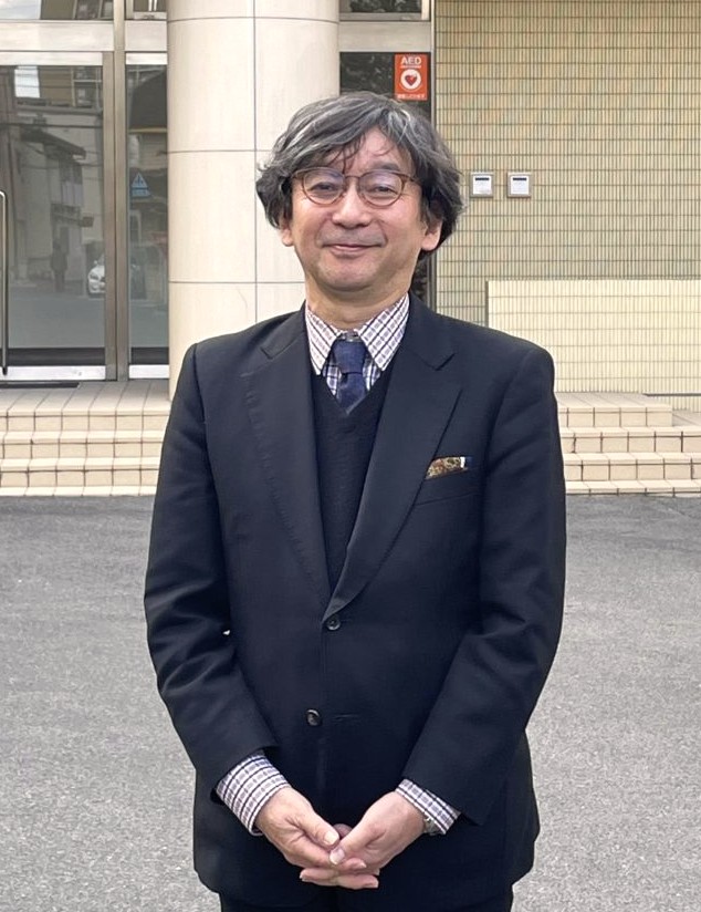 青山新吾先生(ノートルダム清心女子大学)