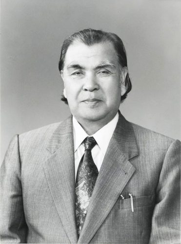 アイヌ文化研究家の萱野茂さん。