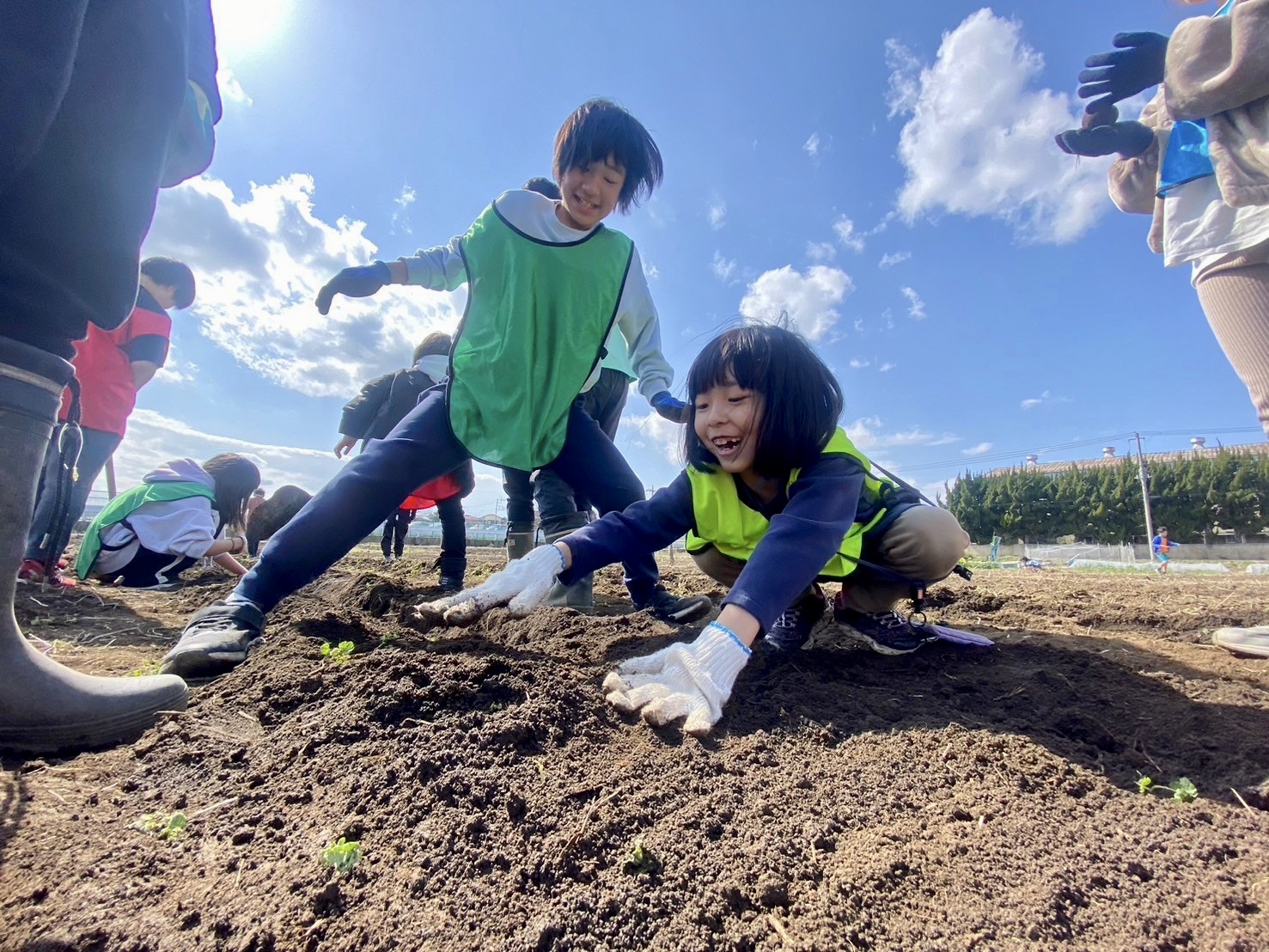 花まるエレメンタリースクールの子どもたち