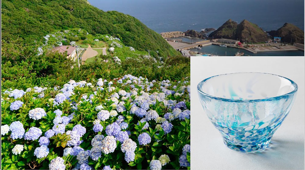 紫陽花をイメージした津軽びいどろの写真