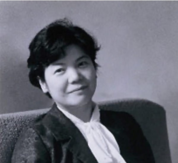 若き日、教員時代の作家・三浦綾子。